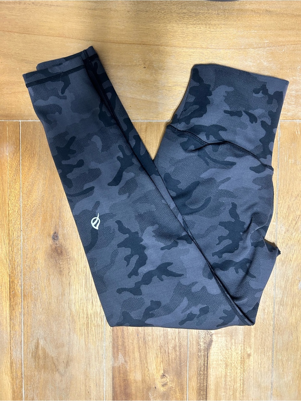 P'tula Black & Charcoal Camo High-Waist Leggings